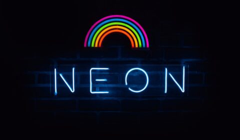 Integrating Neon Decor into Your Business Interior Design-01