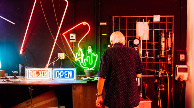 Yellowpop-Neon-Signs-01