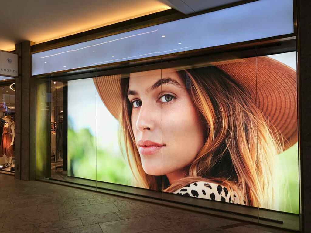 Large-Format-Fabric-Displays-03