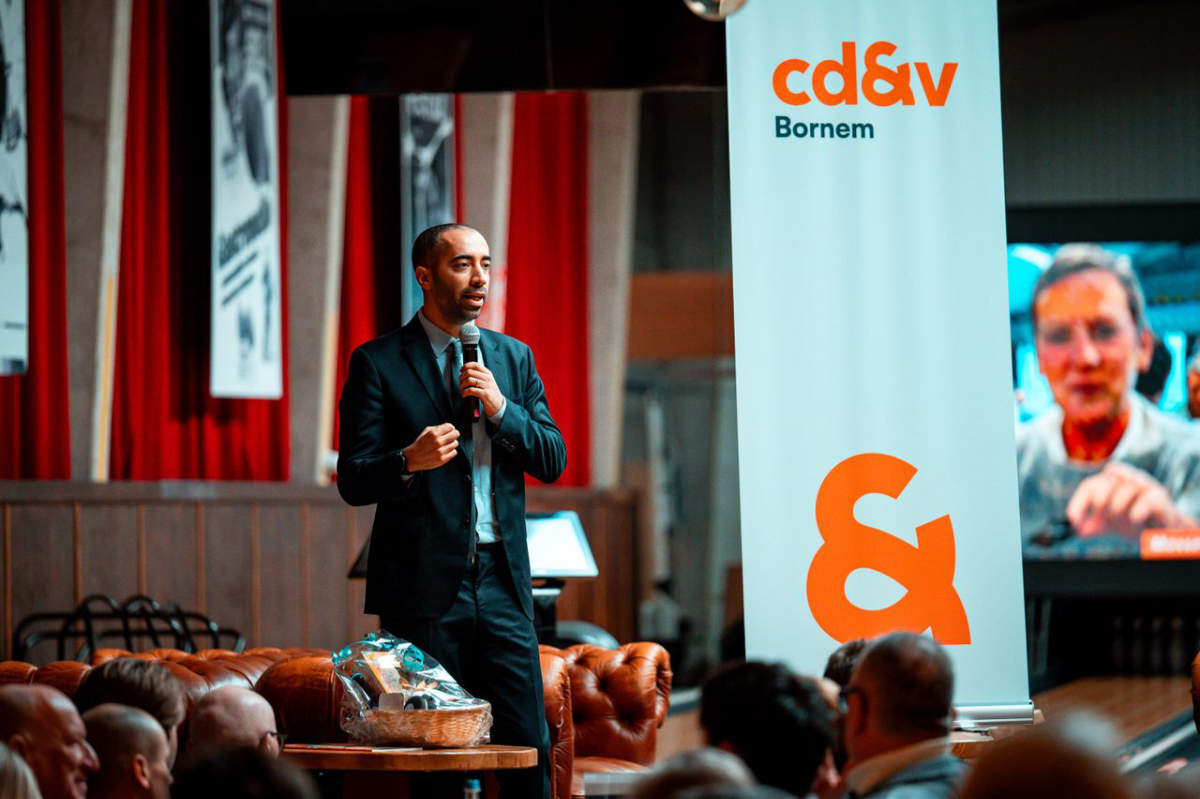 Building Brand Trust Through Stage Production-01