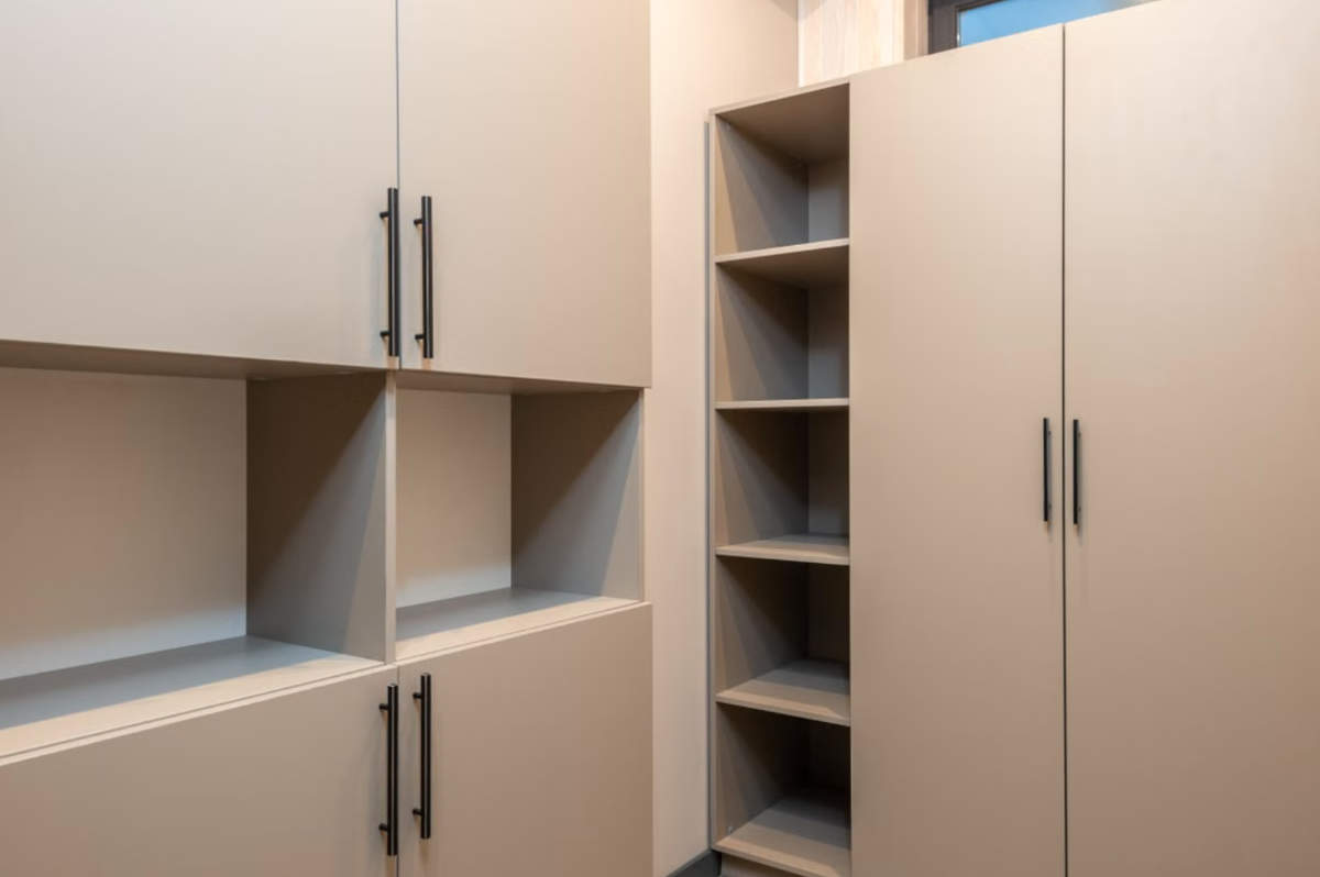 Smart Garage Cabinet Layouts-01